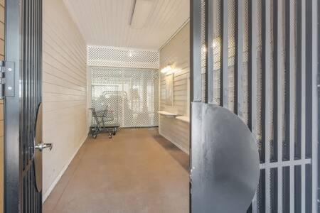 New Casa Caribe By Brightwild- Two-Story Condo Rooftop Pool Key West Exterior photo