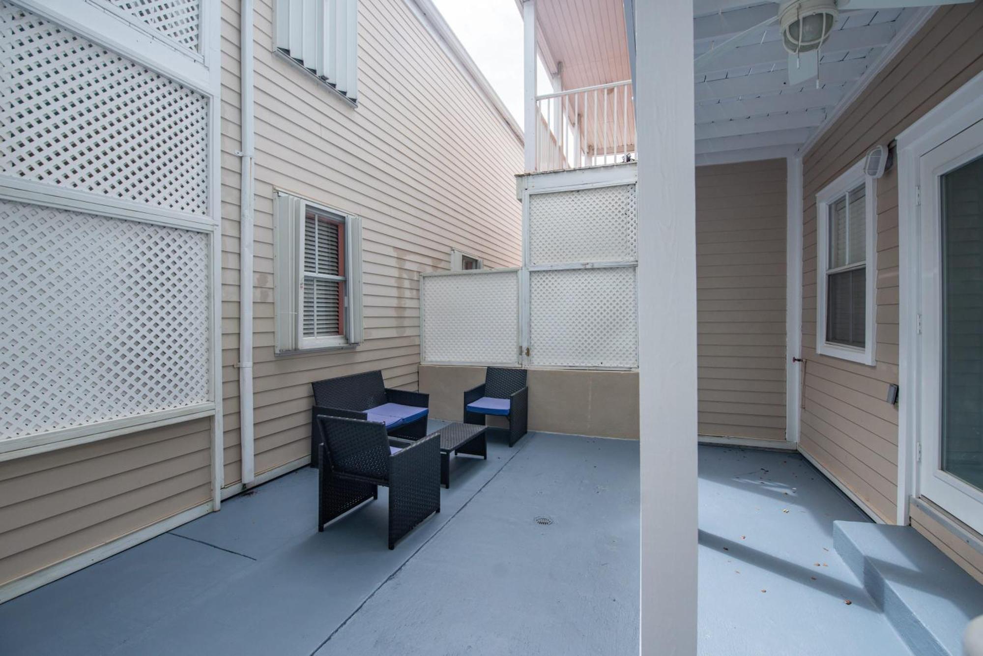 New Casa Caribe By Brightwild- Two-Story Condo Rooftop Pool Key West Exterior photo