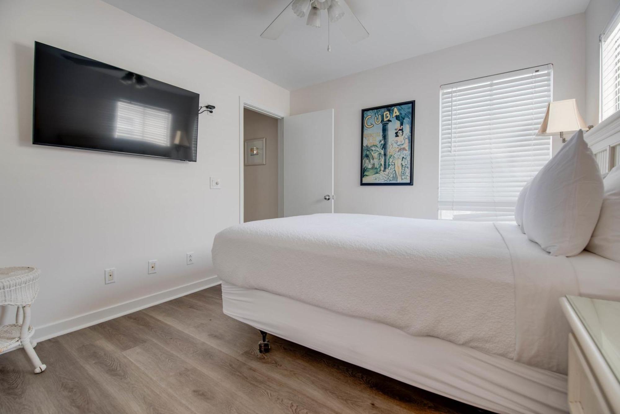 New Casa Caribe By Brightwild- Two-Story Condo Rooftop Pool Key West Exterior photo